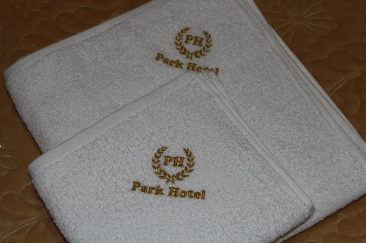 Park Hotel 쿠타이시 외부 사진