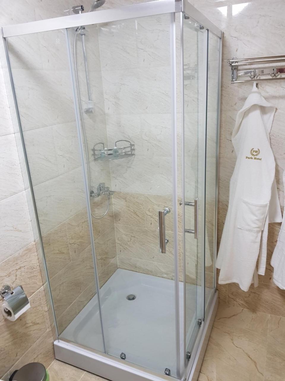 Park Hotel 쿠타이시 외부 사진