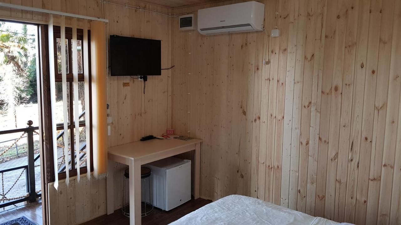 Park Hotel 쿠타이시 외부 사진